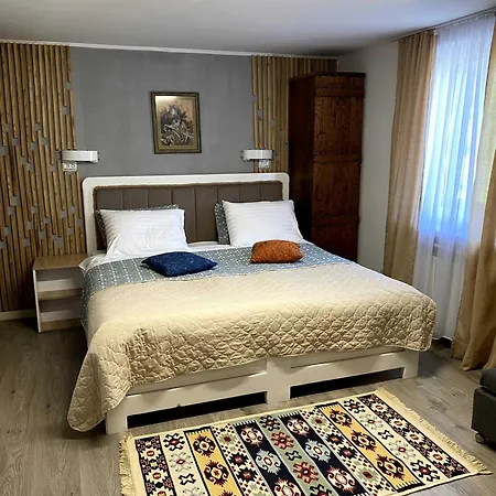 Karpats'kyi Kalejdoskop Gasthof 3*