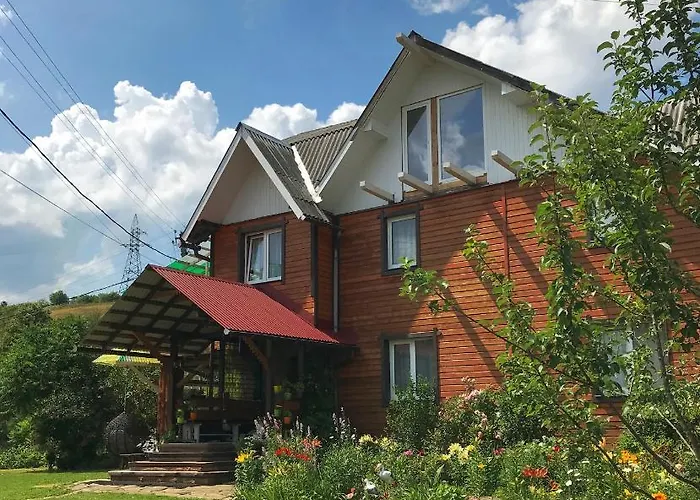 Karpats'kyi Kalejdoskop Konukevi 3*